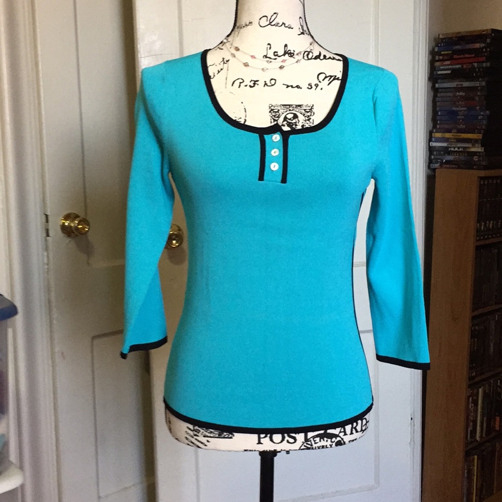 NWOT Pointelle blue crew neck top